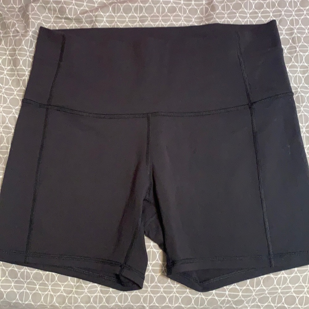 Lululemon bike shorts. Size 12. Never used.